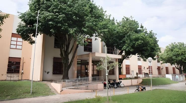Foto do prédio do COLTEC